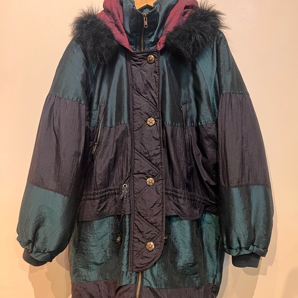 Atlantic Highlands Hooded Iridescent Insulated Parka Winter Coat, Size Medium - Picture 3 of 12